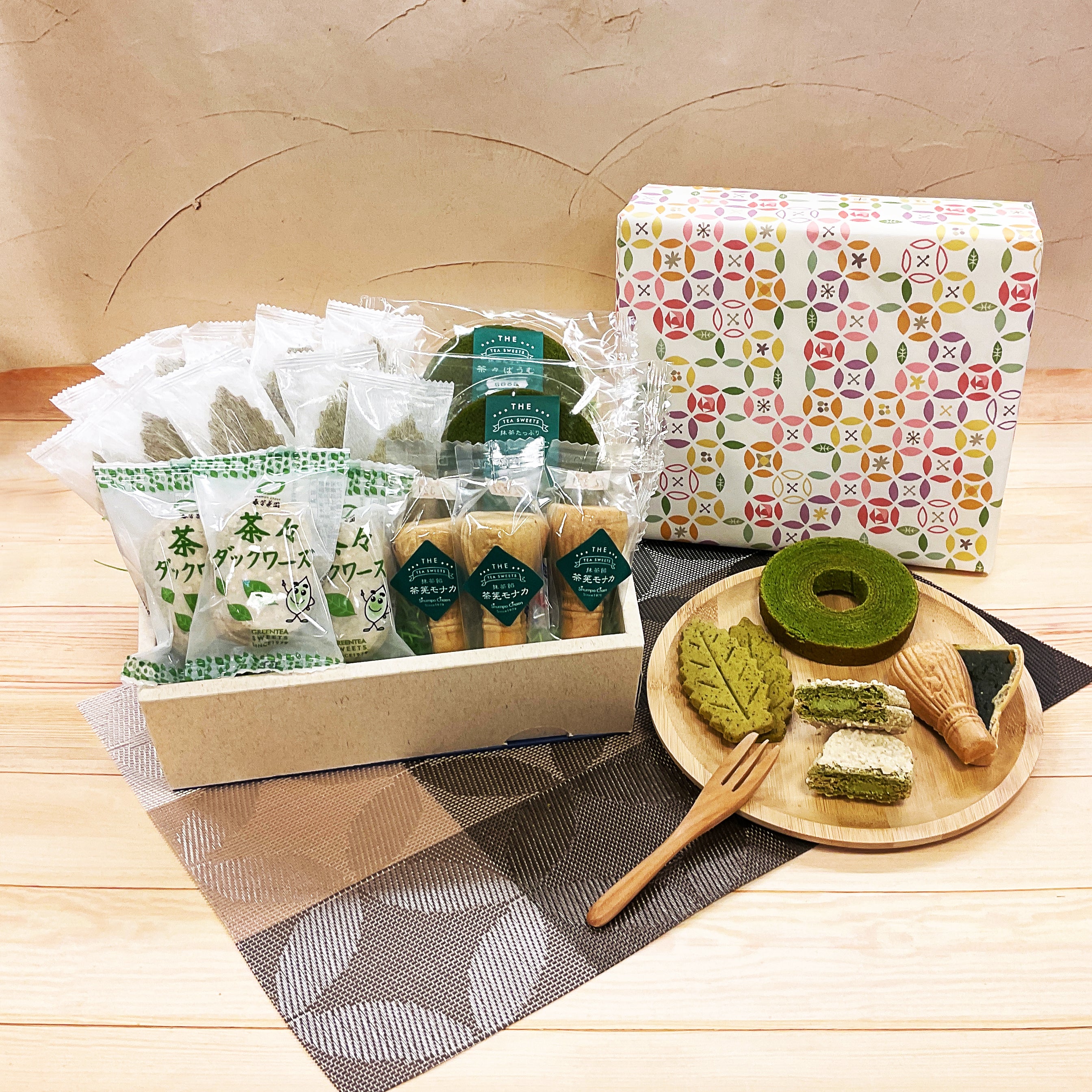 お茶まみれ！濃いお茶に合う！！4種のお茶菓子セット」をWEBサイトで新