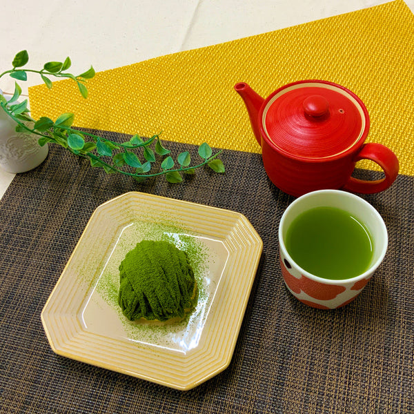 春の限定販売「抹茶たっぷり抹茶モンブラン」はいかがでしょうか。