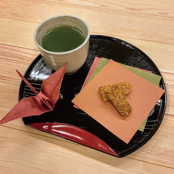 【日本茶に合うしょっぱいお菓子もあります！】