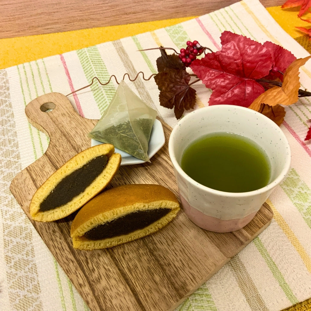 期間限定10月15日～21日のお渡しor配送となります。 創業祭限定商品「どらやきと緑茶のくつろぎセット」 ※メール便不可