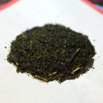 [Shizuoka Makino deep-steamed green tea June harvested 80nd bancha] Aracha "Shizen no Megumi" XNUMXg packed