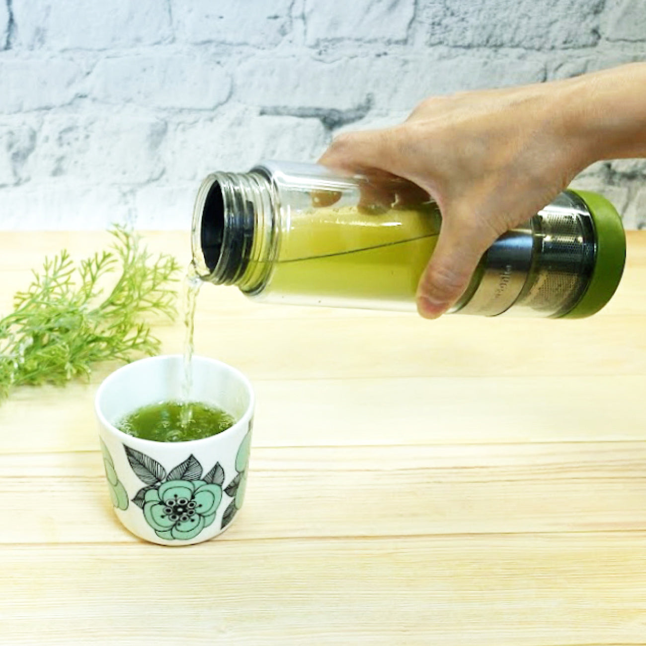 携帯用ポット　「ツイスティープラス」　５色